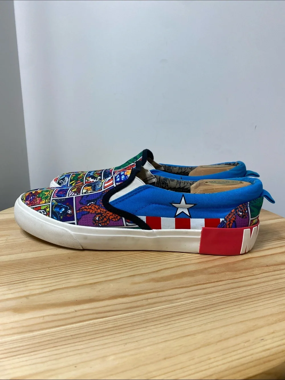 Ground Up Marvel Comics Graphic Print Unisex Slip On Sneakers Men’s Size 11.5